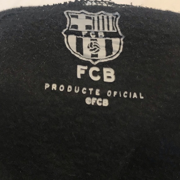 FCB sweatshirt - Picture 4 of 4